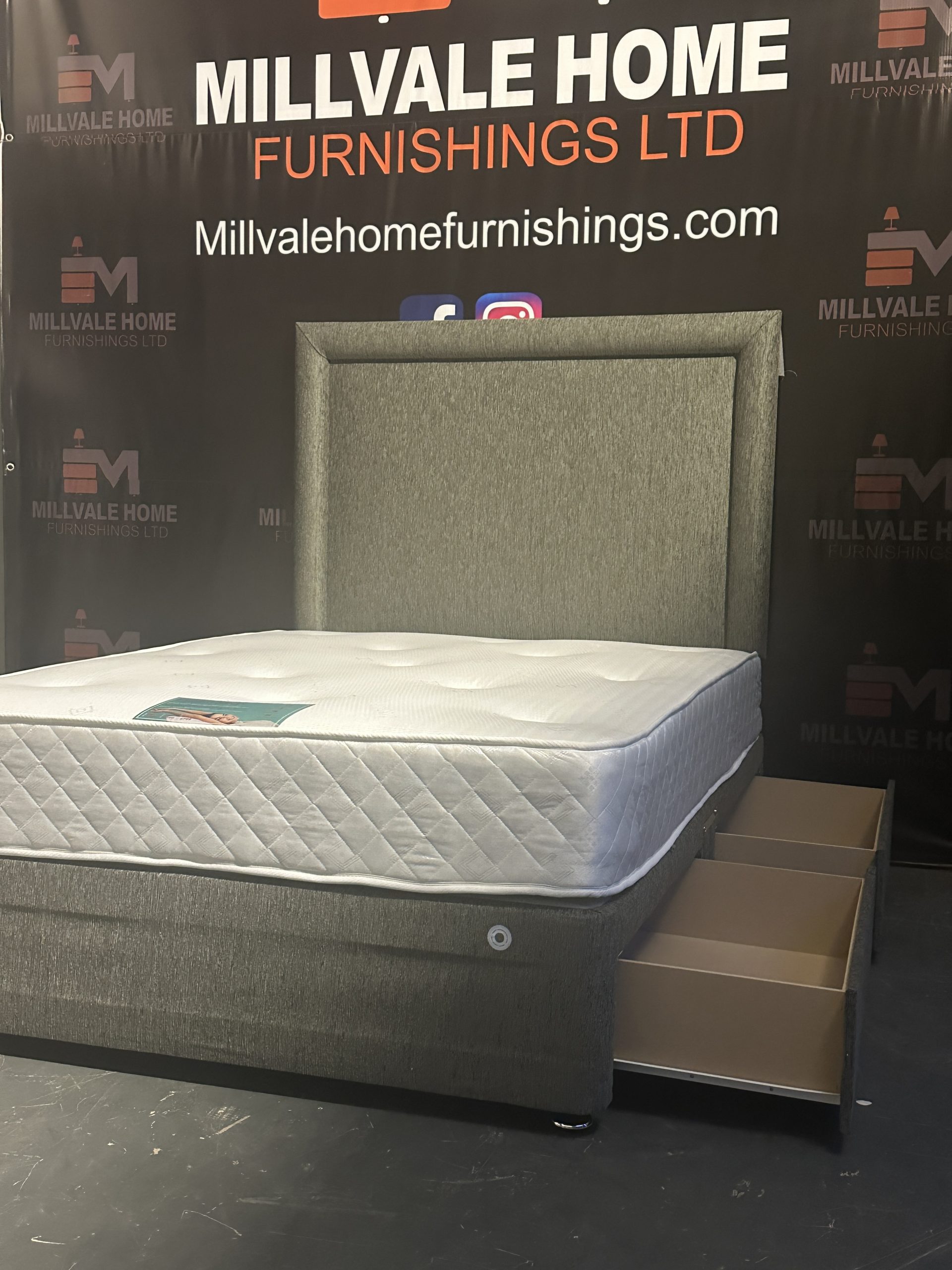 IMG_3672-scaled-1.jpeg 4ft6 double charcoal divan set with 2 side drawers - Image 1