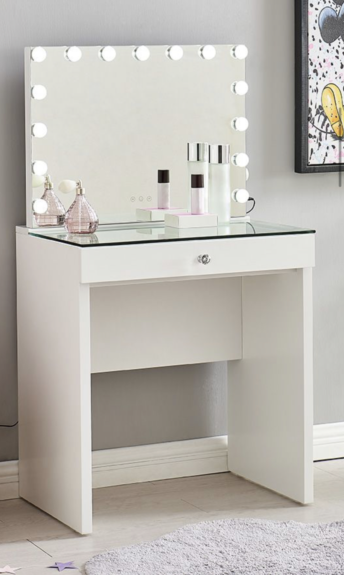 IMG_4581.jpeg Kids Hollywood vanity station - Image 1